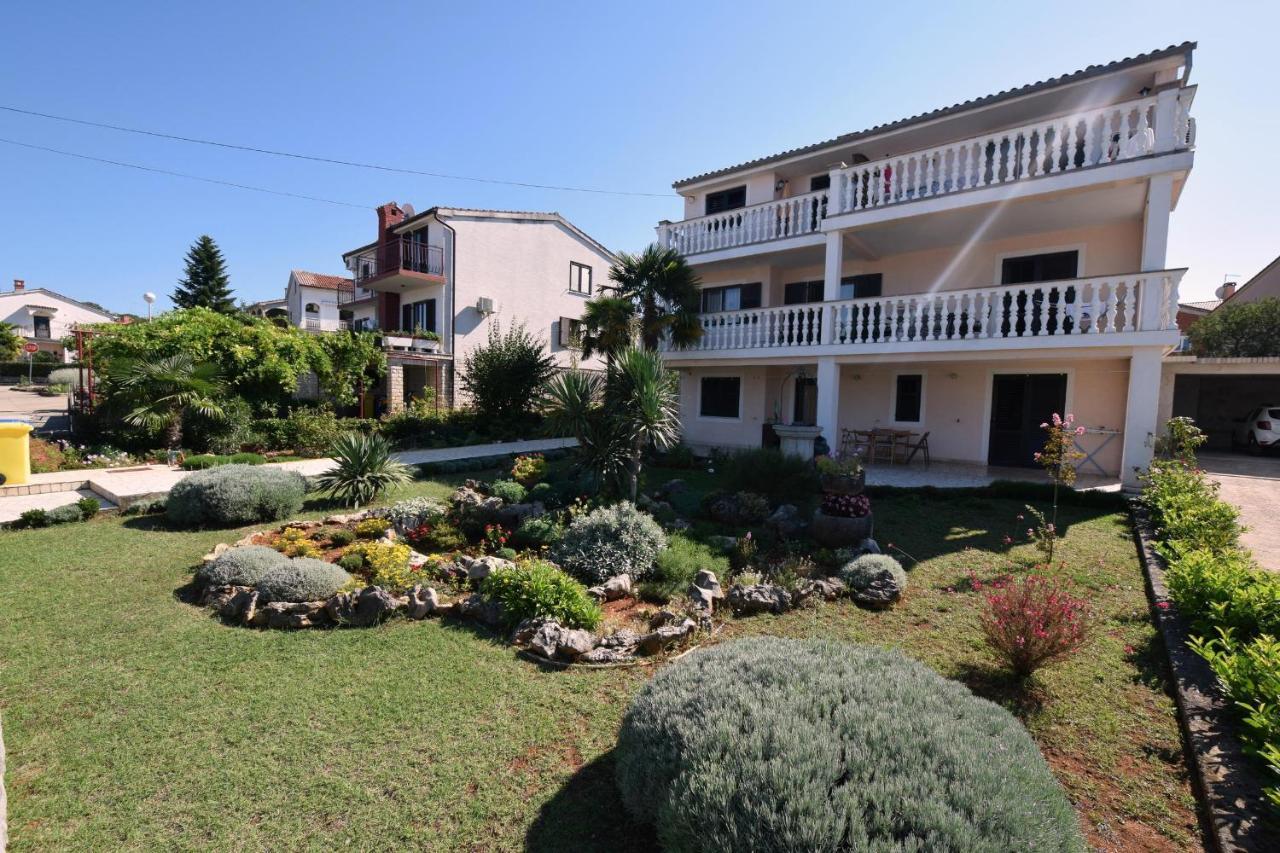 Apartments Marinela Njivice Luaran gambar