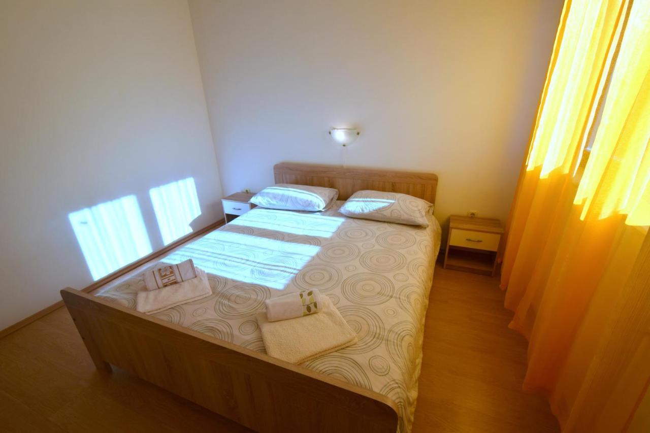 Apartments Marinela Njivice Luaran gambar