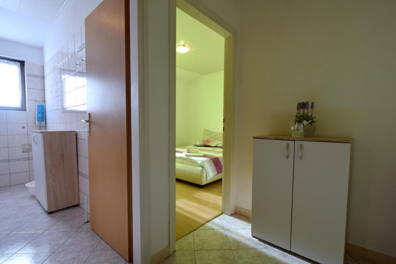 Apartments Marinela Njivice Luaran gambar