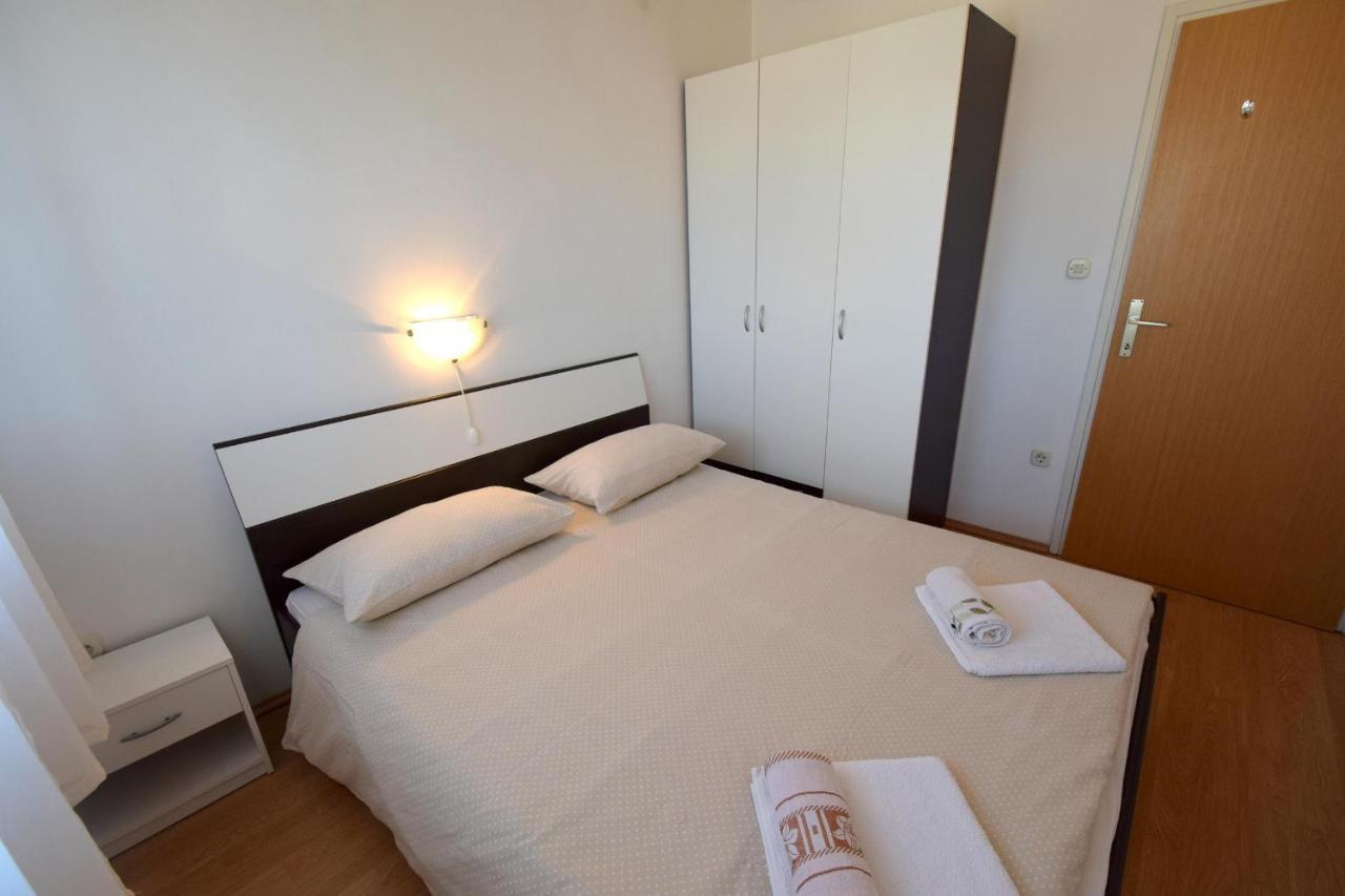 Apartments Marinela Njivice Luaran gambar