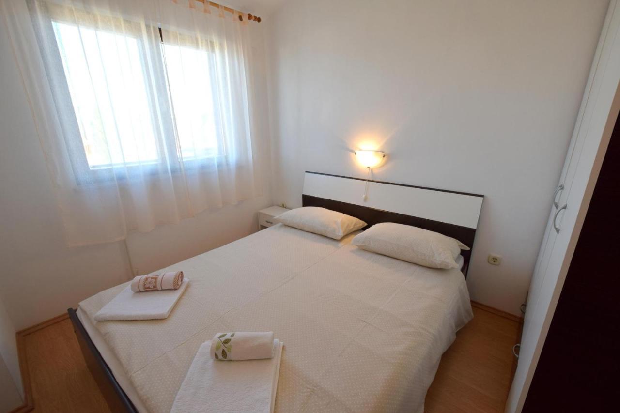 Apartments Marinela Njivice Luaran gambar