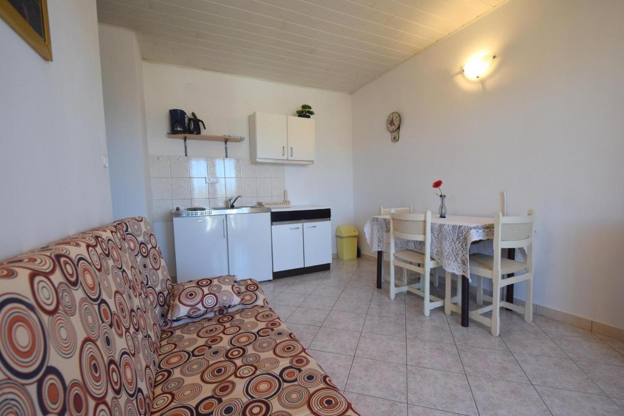 Apartments Marinela Njivice Luaran gambar
