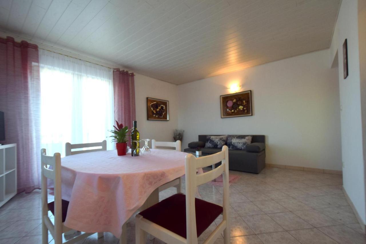 Apartments Marinela Njivice Luaran gambar